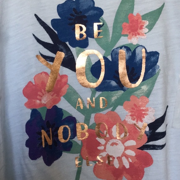 SHORT SLEEVE BLOUSE- BE YOU AND NOBODY ELSE - Picture 4 of 6